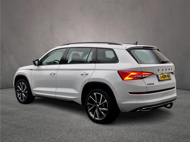 Skoda Kodiaq Sportline Business 1.5 TSI 150pk DSG Automaat Trekhaak, Panoramadak, CANTON audio, Adaptive cruise control, Navigatie, Achteruitrijcamera, LED verlichting