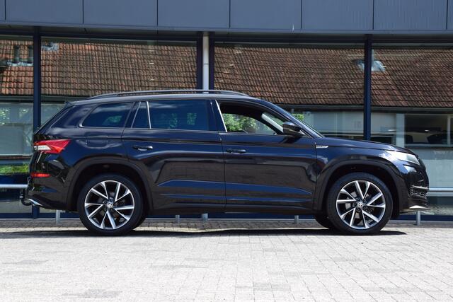 Skoda Kodiaq 1.5 TSI 150PK Sportline Business DSG Automaat | Org. NL | BOVAG Garantie | Trekhaak | Virtual Cockpit | Stoelverwarming | Camera | 20'' Velgen | Adaptive Cruise Control | Elektrische Kofferklep |