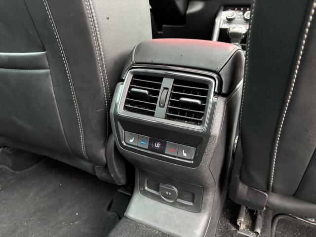 Skoda Kodiaq 2.0 TSI 4x4 Sportline Business TREKHAAK / PANORAMADAK / FULL LED / CAMERA / CANTON / KEYLESS / STOELVERW / SFEER / NL-AUTO / 1STE EIG