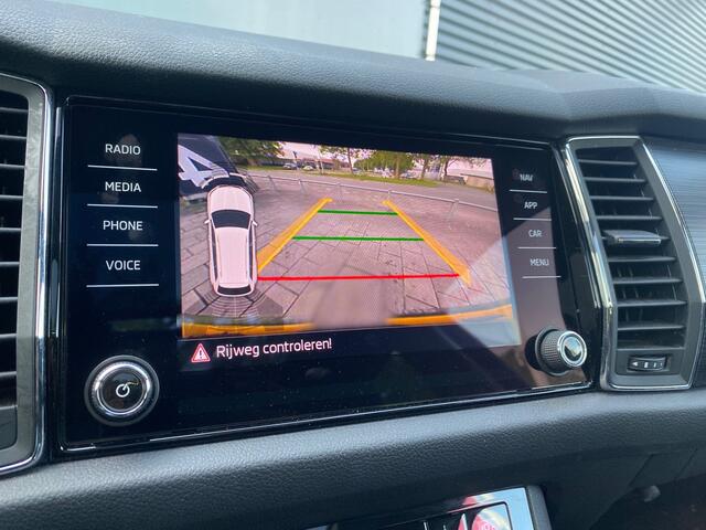 Skoda Kodiaq BWJ 2020 | 1.5TSI 150PK Bus Ed | PANO | SPORTSTOELEN | LEDER/STOF | CLIMA | CARPLAY | CAMERA A | NAVI