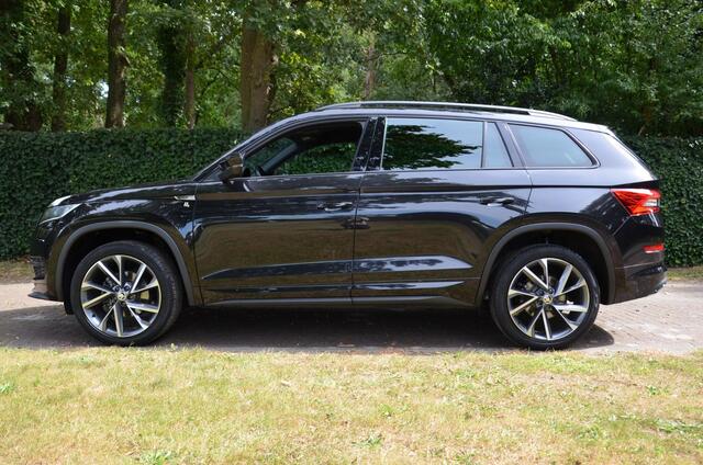 Skoda Kodiaq 1.5 TSI Sportline Business Navi/Led/Ecc/Pdc/Achteruitrij-camera/Half-Leer/Privacy-Glass/Cruise control adaptief/Elektrisch verstelb./Trekhaak-Wegklapbaar/ bestuurdersstoel met geheugen/Virtual Cockpit