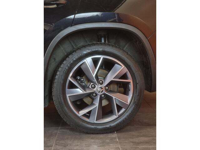 Skoda Kodiaq 1.5 TSI Sportline Business navi | trekhaak | dealer onderhouden | stoel en stuurverwarming | sportint