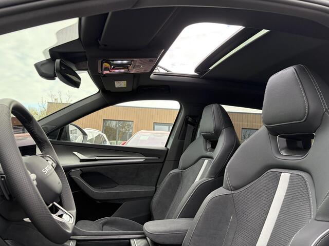 Skoda Kodiaq 1.5 TSi 204 Pk Automaat PHEV Sportline Business | Canton Audio | Panoramadak | Elektrische Stoelen | Trekhaak | Stoel Verwarming | CarPlay | Camera | LED | 20 Inch | Nieuwe Auto!!