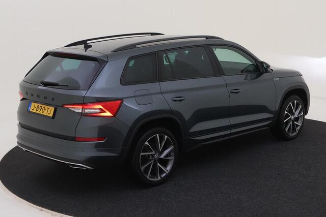 Skoda Kodiaq 1.5 TSI Sportline Business 7p. / AUTOMAAT/ TREKHAAK/ CAMERA/ PARK. SENSOREN/ ADAPT. CUIRSE/ STOELVERWARM./ LED/ VIRTUAL COCKPIT/ GETINT GLAS/ 20" LMV