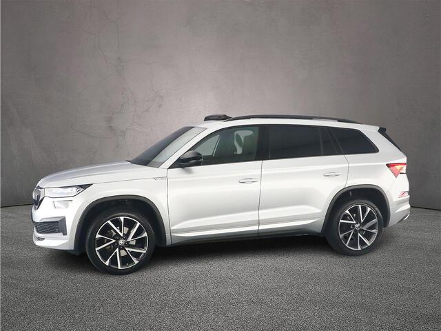 Skoda Kodiaq Sportline Business 7p. 1.5 TSI 150pk DSG Automaat Trekhaak, 3e zitrij, Navigatie, Panoramadak, Adaptive cruise control, Achteruitrijcamera, LED matrix koplampen