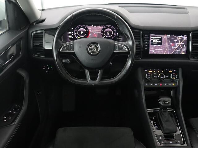 Skoda Kodiaq 1.5 TSI Business Edition Plus | Panoramadak | Trekhaak | Stoelverwarming | Adaptive cruise | Camera | Carplay | Achterbankverwarming | Virtual Cockpit | Keyless | Full LED