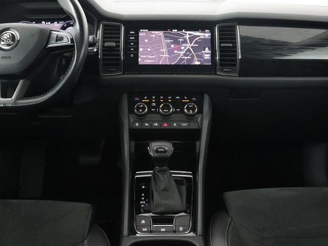 Skoda Kodiaq 1.5 TSI Business Edition Plus | Panoramadak | Trekhaak | Stoelverwarming | Adaptive cruise | Camera | Carplay | Achterbankverwarming | Virtual Cockpit | Keyless | Full LED