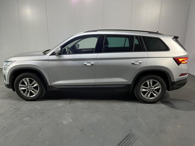 Skoda Kodiaq 1.5 TSI Ambition / CAMERA/ PARK. SENSOREN/ KEYLESS/ LED/ ELEK. ACHTERKLEP/ KEYLESS/ SMARTLINK/ STOELVERWARM./ ADAPT. CRUISE/ TRAVEL ASSIST/ NAVI/ CLIMA/ DAB/ 17" LMV