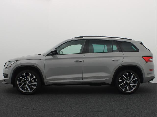 Skoda Kodiaq 2.0 TSI 4x4 Sportline Business TREKHAAK / PANORAMADAK / FULL LED / CAMERA / CANTON / KEYLESS / STOELVERW / SFEER / NL-AUTO / 1STE EIG