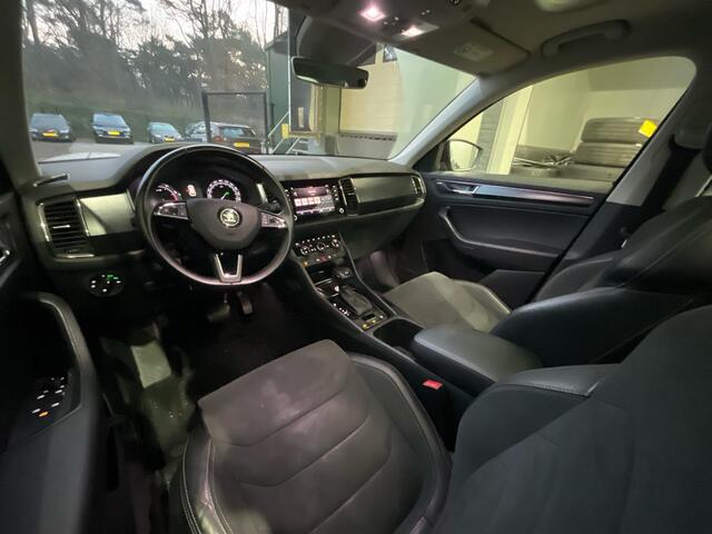 Skoda Kodiaq 1.5 TSI Limited Business Edition | Automaat | Panoramadak | Trekhaak | Camera | 20 Inch
