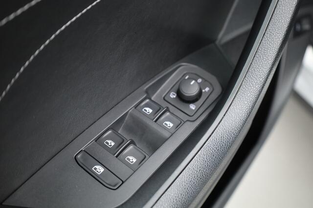 Skoda Kodiaq 1.5 TSI Style Business 7p. Digital Cockpit | 7 pers. | Trekhaak | Adapt. Cruise | Navi | CarPlay| Keyless | Camera | 19''