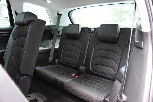 Skoda Kodiaq 1.5 TSI 150PK Business Edition 7p / 7 persoons DSG Automaat | BOVAG Garantie | Org. NL | Trekhaak | Camera | Half Leder | Full LED | Cruise&Climate Control | 18'' Velgen |