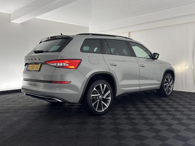 Skoda Kodiaq 1.5 TSI Sportline Business (INCL-BTW) Aut. *PANO | LEATHER-MICROFIBRE | FULL-LED | MEMORY-PACK | DIGI-COCKPIT | NAVI-FULLMAP | CAMERA | DAB+ | AMBIENT-LIGHT | KEYLESS | DAB+ | CARPLAY | PRIVACY-GLASS
