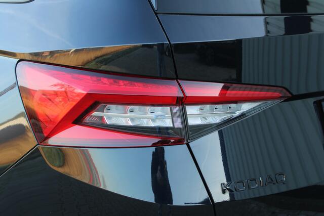 Skoda Kodiaq 1.5 TSI Sportline Business | Incl. 12 maanden garantie | Wegklapbare trekhaak | Apple CarPlay | Canton audio | Adaptive cruise | Stoelverwarming | Achteruitrij camera | Parkeersensoren |