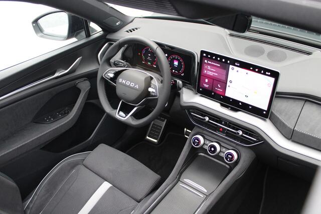 Skoda Kodiaq 1.5 TSI PHEV Sportline Business - Pano - Trekhaak - Stoel/Stuurverwarming - ACC - Canton - Navi - Camera - Blindspot - Keyless - Rijklaar