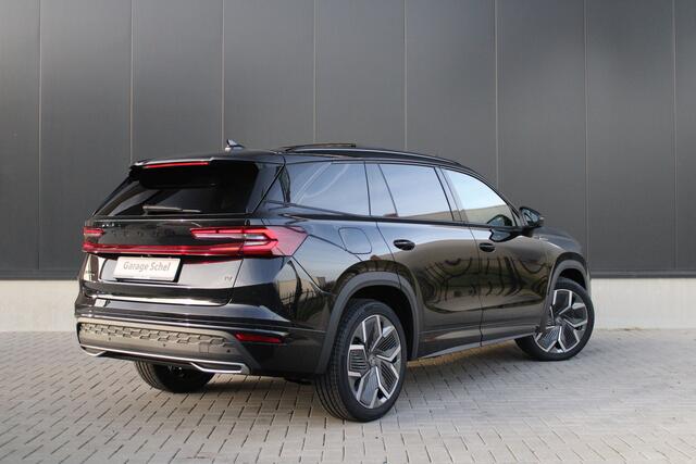 Skoda Kodiaq 1.5 TSI PHEV Sportline Business - Pano - Trekhaak - Stoel/Stuurverwarming - ACC - Canton - Navi - Camera - Blindspot - Keyless - Rijklaar