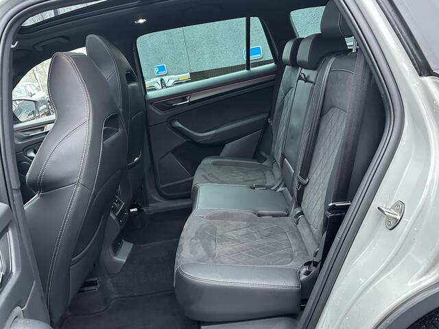 Skoda Kodiaq 1.5 TSI Sportline Business AUTOMAAT | PANORAMADAK | ADAPTIEVE CRUISECONTROL | CAMERA | ELEKTRISCHE STOEL/KOFFERRUIK | STANDKACHEL | STOELVERWARMING VOOR + ACHTER | SKODA DEALER ONDERHOUDEN | RIJKLAAR GELEVERD