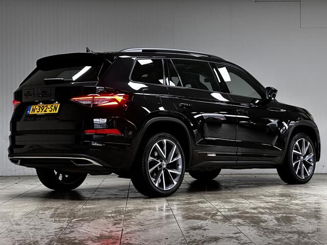 Skoda Kodiaq 1.5 TSI Sportline Business/ Pano Dak/ Schaalstoelen/ Zwarte Hemel/ Virtual Cockpit/ LED Koplampen/ Stoelverw V+A/ Stuurverw./ Audio-Premium/ Apple+Android/ DAB+/ Elek.Stoel+Memory/ Keyless/ Camera/ 20''LMV/ PDC.