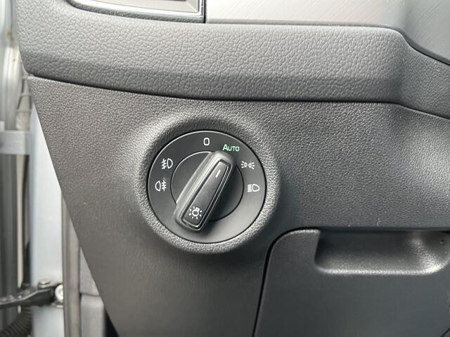 Skoda Kodiaq 1.5 TSI Ambition / AUTOMAAT/ KEYLESS/ DIGITAL DASH/ CRUISE/ SMARTLINK/ NAVI/ PARK. SENSOREN/ CLIMA/ STOELVERWARMING