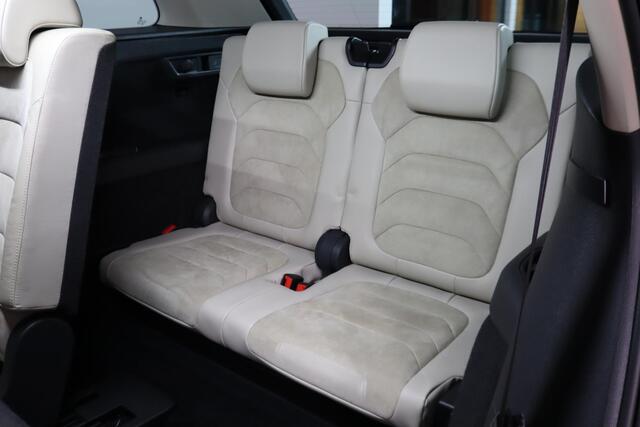 Skoda Kodiaq 1.5 TSI Style Business 7-Persoons, Trekhaak, LED, 360Camera, Memory, ACC,