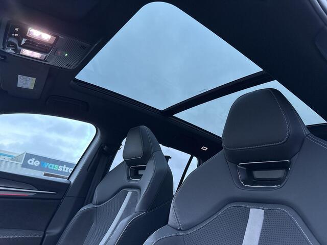 Skoda Kodiaq 1.5 TSI 204pk DSG PHEV Sportline Business · Panoramadak · CANTON Audio · 360gr. camera · Elektrische stoelverstelling · Achterbank verwarmd · 20'' inch · Apple/Android Car Play · Garantie t/m 24-11-2028 of 100.000km