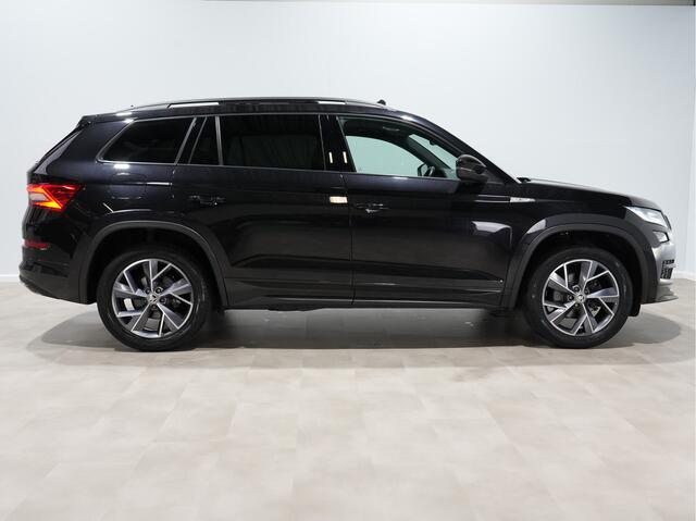 Skoda Kodiaq 1.5 TSI 150pk DSG Sportline Trekhaak Panorama Camera Stoel/Stuurverw. Virtual Cockpit LED-Matrix 275