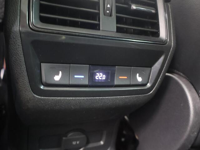 Skoda Kodiaq 1.5 TSI Sportline Business | Trekhaak | Panoramadak | Cruise Control Adaptief | Canton Sound | Parkeercamera | LED | Stoelverwarming voor & achter | Apple Carplay/Android Auto | Keyless Entry/Go |