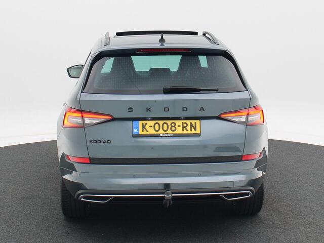 Skoda Kodiaq 1.5 TSi 150 Pk Sportline Business 7 Persoons | Trekhaak | Panoramadak | Elektrische Achterklep | CarPlay | Adaptive Cruise | Digital Cockpit | 117.561 Km!!