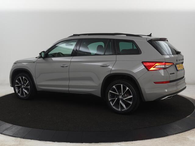 Skoda Kodiaq 1.5 TSI Sportline | Panoramadak | Stoelverwarming | Leder/Alcantara | Camera | Carplay | Sfeerverlichting | Virtual Cockpit | Canton Sound | Navigatie | Keyless | 20'' | Memory | Full LED