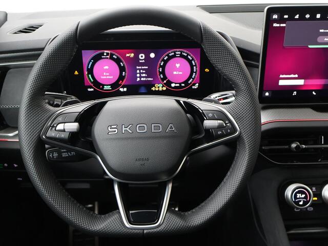 Skoda Kodiaq Sportline Business 1.5 TSI PHEV 204 PK | Panorama dak | all season banden |Trekhaak, wegklapbaar