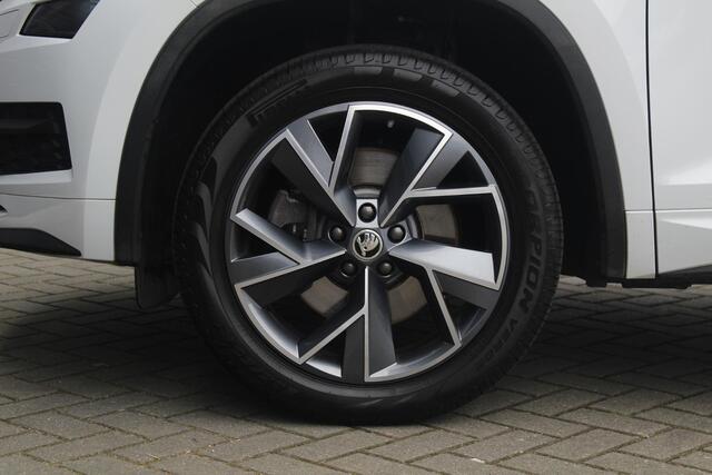Skoda Kodiaq 2.0 TSI 4x4 Sportline Business | Panoramadak | Trekhaak | stuur en stoelverwarming | Bomvol