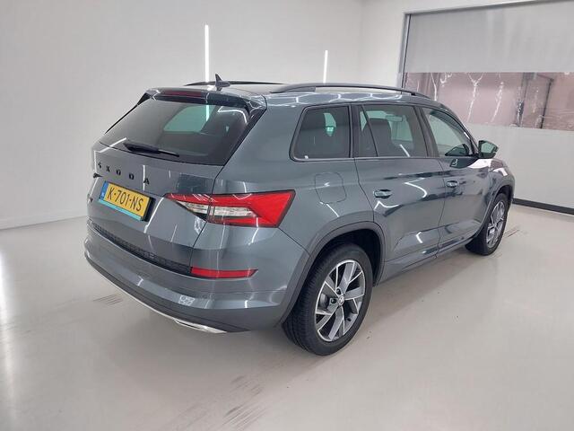 Skoda Kodiaq 1.5 TSI SPORTLINE BUSINESS I AUTOMAAT I TREKHAAK I P-CAMERA I STOELVERWARMING