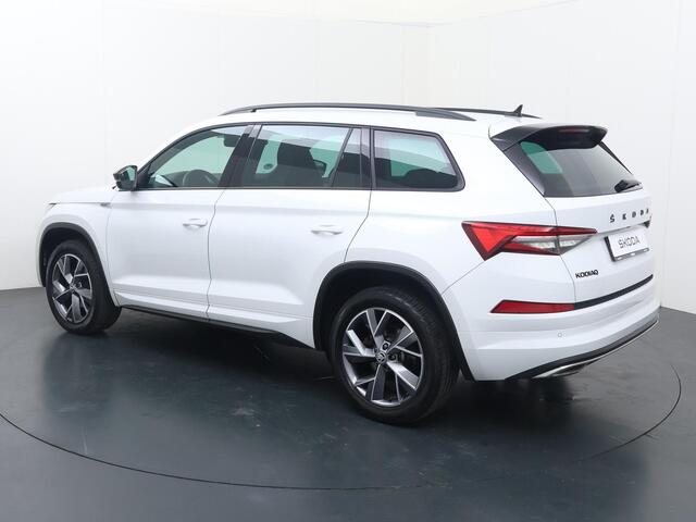 Skoda Kodiaq 1.5 TSI Sportline Business | 150 PK | Automaat | Adaptive cruise control | Matrix LD koplampen | Stoelverwarming | Navigatiesysteem | 19" LM velgen |
