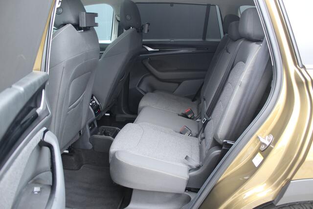 Skoda Kodiaq 1.5 TSI MHEV Business Edition 7p. | incl. 12 maand garantie | Pano | Stoelverwarming | Carplay | Navi | Lane assist | Adaptive cruise | Dodehoek detector | Front assist | LED | PDC V+A | Camera | Elektr. kofferklep | Schakelflippers |