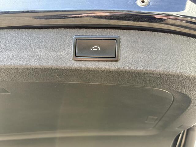 Skoda Kodiaq 2.0 TSI 4x4 Sportline Business / Automaat / 1e-Eigenaar / Open-Panodak / Alcantara / Canton Premium-Audio / Adaptieve Control-Control / Stoelverwarming / Elektr.-Stoelen met Geheugen / Apple-Carplay & Android-Auto / Elektr.-Wegklapbare Trekhaak / Dodehoek