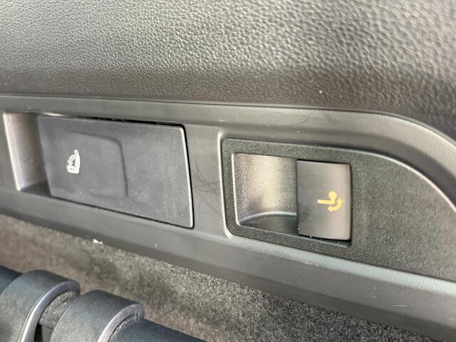 Skoda Kodiaq 2.0 TSI 4x4 Sportline Business / Automaat / 1e-Eigenaar / Open-Panodak / Alcantara / Canton Premium-Audio / Adaptieve Control-Control / Stoelverwarming / Elektr.-Stoelen met Geheugen / Apple-Carplay & Android-Auto / Elektr.-Wegklapbare Trekhaak / Dodehoek