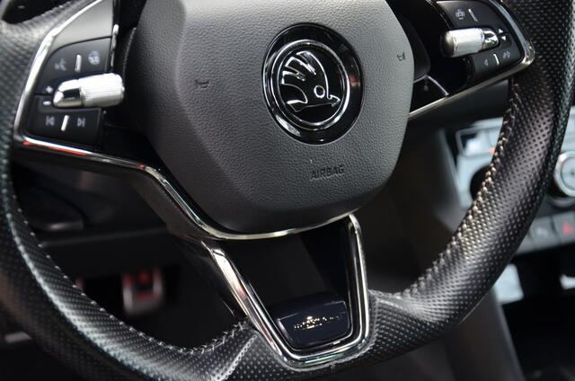 Skoda Kodiaq 1.5 TSI Sportline Business 7 Persoons. Automaat/Navi/Led/Ecc/Pdc/Achteruitrij-camera/Stuur&Stoelverwarming/Half-Leer/Panoramadak/Privacy-Glass/Cruise control adaptief/Elektrisch verstelbare stoelen