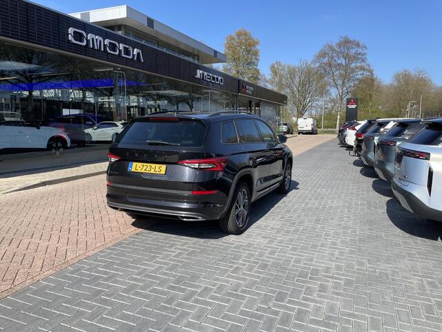 Skoda Kodiaq 1.5 TSI Sportline Business 7p. Automaat 150PK | Schuifkanteldak | Stoelverwarming | Adaptieve Cruise Control | Memory seats | Elek Achterklep |
