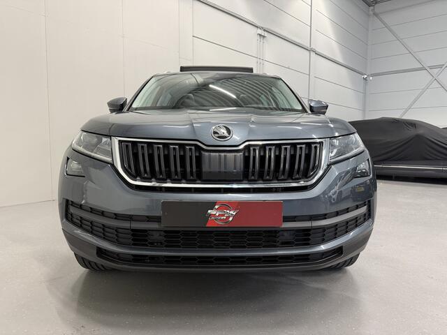 Skoda Kodiaq 1.5 TSI Edition Aut. 7p. PANO/TREKHAAK/LED/ACC/CANTON/CAMERA/CARPLAY/SFEER/LEER-ALCANTARA SP.STOEL/EL.A.KLEP/PRIVACY/VOLLEDIGE HISTORIE, INCL. OH BEURT