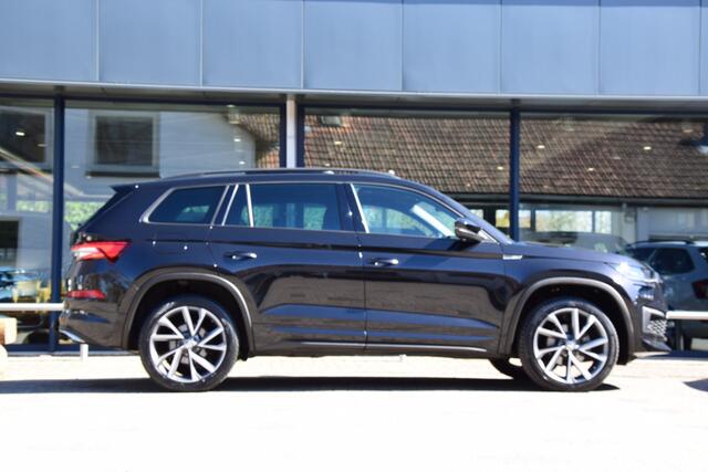 Skoda Kodiaq 1.5 TSI 150PK Sportline Business DSG Automaat | Org. NL | BOVAG Garantie | Trekhaak | Panoramadak | Adaptive Cruise Control | Camera | Apple Carplay/Android Auto | Stoelverwarming |