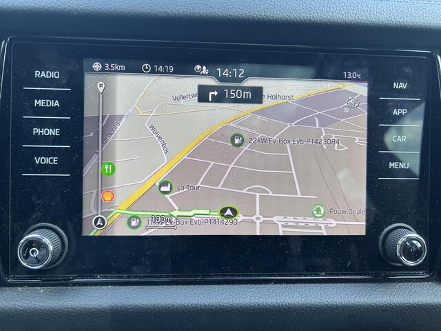 Skoda Kodiaq 1.5 TSI Sportline Business | PANORAMADAK | WEGKLAPBARE TREKHAAK | LEDEREN BEKLEDING