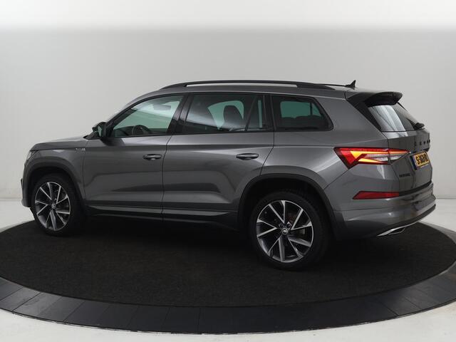 Skoda Kodiaq 1.5 TSI Sportline Business 7 Persoons | Stoelverwarming | Adaptive cruise | Alcantara | Matrix LED | Carplay | Keyless | Camera | Virtual Cockpit | Side Assist | Sfeerverlichting | Navigatie