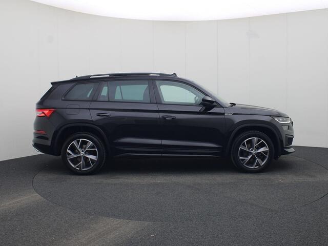 Skoda Kodiaq 1.5TSI/150PK DSG Sportline Business · Panoramadak · Alcantara/Leder · Camera +Parkeersensoren