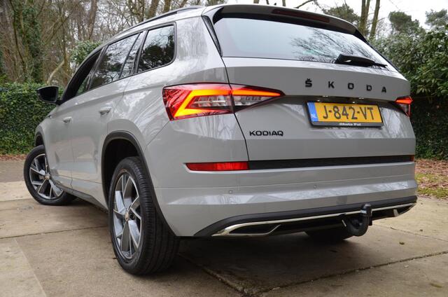 Skoda Kodiaq 1.5 TSI Sportline Business 7 Persoons Navi/Led/Ecc/Pdc/Stoel &Stuurverwarming/Achteruitrij-camera/Half-Leer/Privacy-Glass/Cruise control adaptief/Trekhaak-Afnb/Elektrisch Verstel bestuurdersstoel met geheugen/Virtual Cockpit