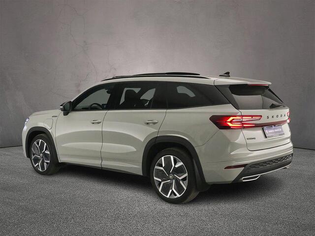 Skoda Kodiaq Sportline Business 1.5 TSI PHEV 204pk DSG Automaat Trekhaak, Panoramadak, Adaptive cruise control, Achteruitrijcamera, LED matrix koplampen