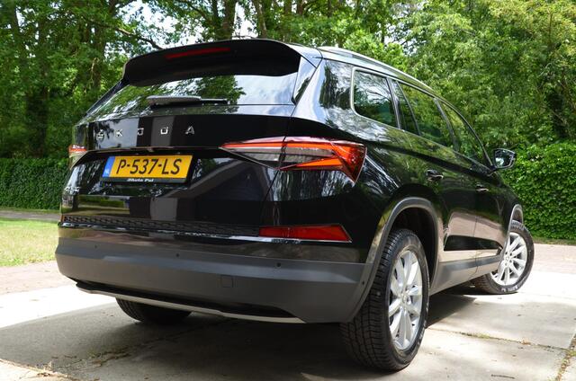 Skoda Kodiaq 1.5 TSI Business Edition Plus 7 Persoons. Automaat/Navi/Led/Ecc/Pdc/Achteruitrij-camera/Stoelverwarming/Half-Leer/Panoramadak/Privacy-Glass/Cruise control/Elektrisch verstelbare stoelen