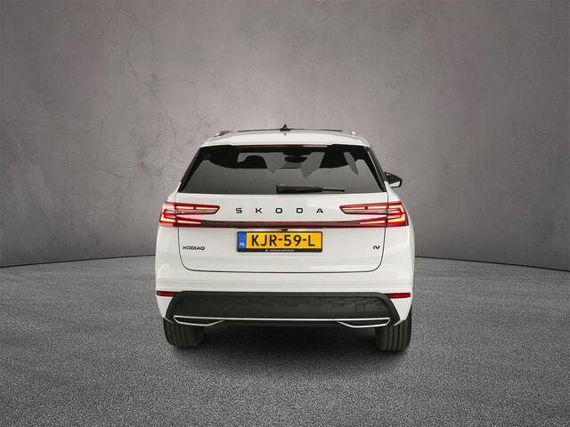 Skoda Kodiaq Sportline Business 1.5 TSI PHEV 204pk DSG Automaat Trekhaak, Panoramadak, Adaptive cruise control, LED matrix koplampen, Achteruitrijcamera