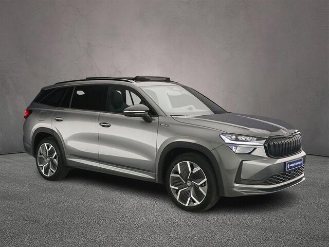 Skoda Kodiaq Sportline Business 7p. 1.5 eTSI 150pk DSG Automaat Trekhaak, 3e zitrij, Panoramadak, Adaptive cruise control, Navigatie, Achteruitrijcamera, LED matrix koplampen