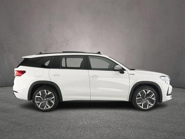 Skoda Kodiaq Sportline Business 7p 1.5 eTSI 150pk DSG Automaat Trekhaak, 3e zitrij, Panoramadak, Adaptive cruise control, LED matrix koplampen, Achteruitrijcamera