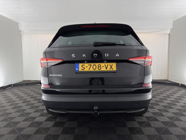 Skoda Kodiaq 1.5 TSI Business Edition (INCL.BTW) *LEATHER-FABRIC | FULL-LED | DIGI-COCKPIT | CAMERA | KEYLESS | DAB+ | NAVI-FULLMAP | SPORT-SEATS | PRIVACY-GLASS | ECC | PDC | CRUISE | 20''ALU | TOWBAR*